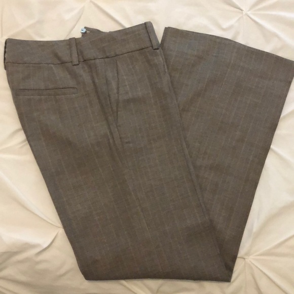 Ann Taylor two-piece suit - Picture 4 of 6